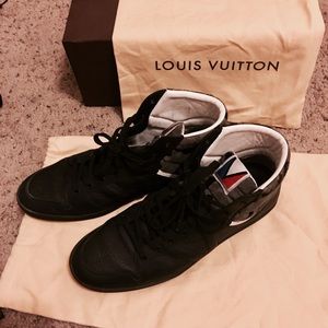 Men's Louis Vuitton shoes sz9 spitfire camouflage