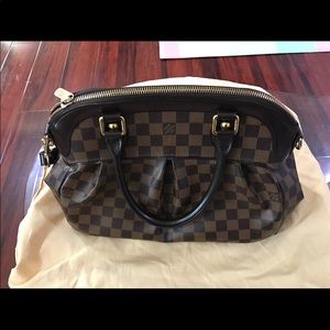 Wear twice, like new, no scratch.