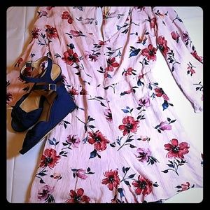 New MIMI CHICA Bell Sleeve Romper