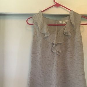 BANANA REPUBLIC SLEEVELESS BLOUSE