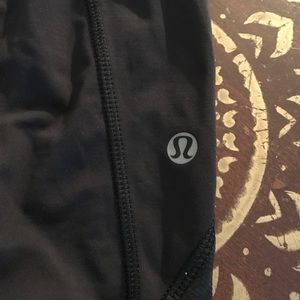 Lululemon run a marathon crop II
