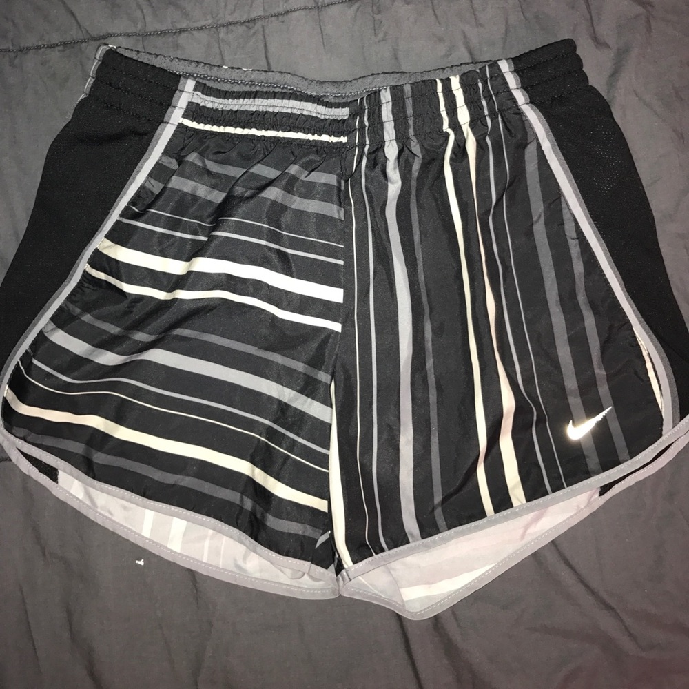 Nike shorts like new!!!