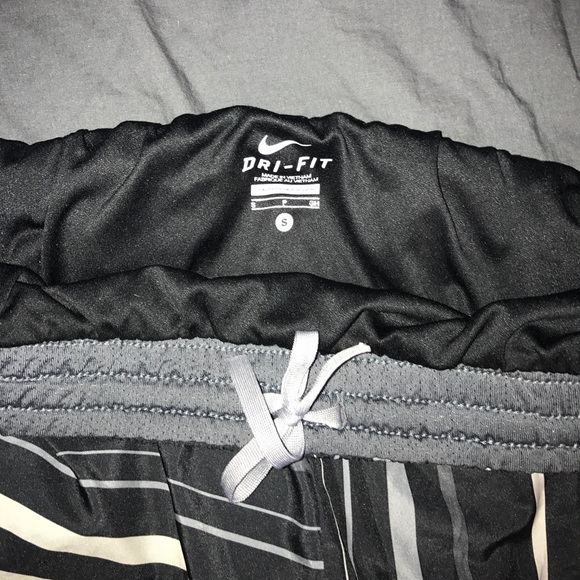 Nike shorts like new!!! - Picture 3 of 3