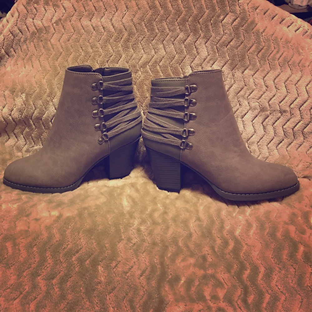 Brand-new!!!  Shoedazzle grey booties 😍