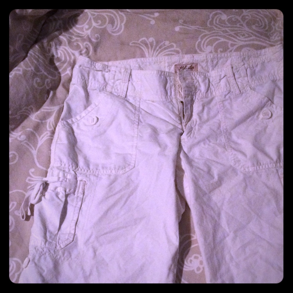 Hollister white cargo Capri pants