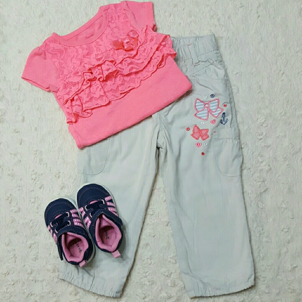 Cute in Khaki Pants 💕