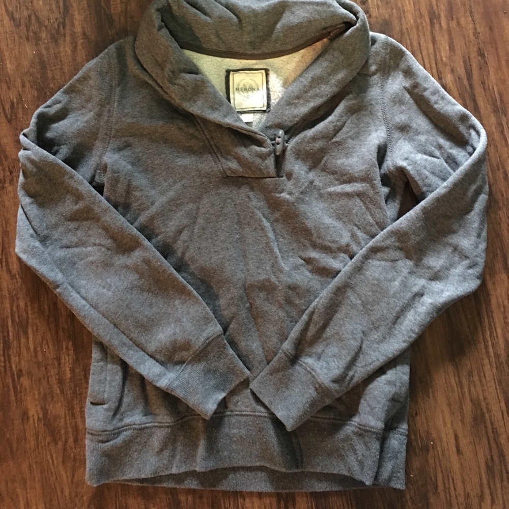 Gray merona pull over sweater
