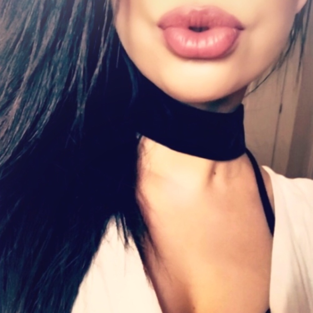 LAST 1! Wide Black Velvet Choker