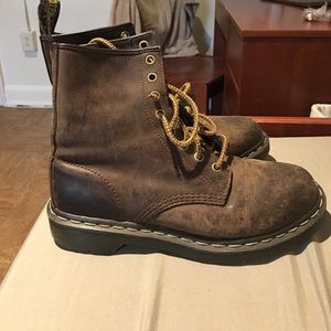 Brown doc marten boots