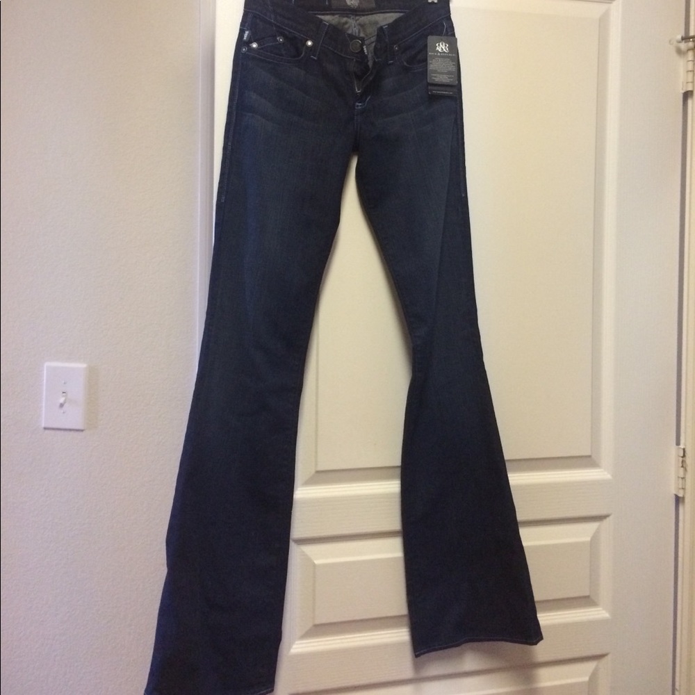 Rock & Republic dark denim blue jeans