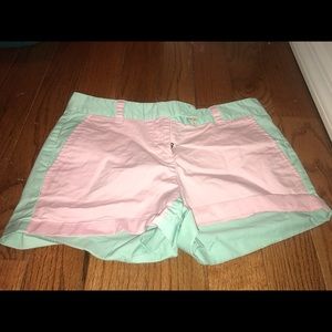 Size 4 special two-color vineyard vines shorts