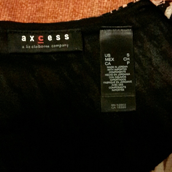 Women top by Axcess - Picture 2 of 2