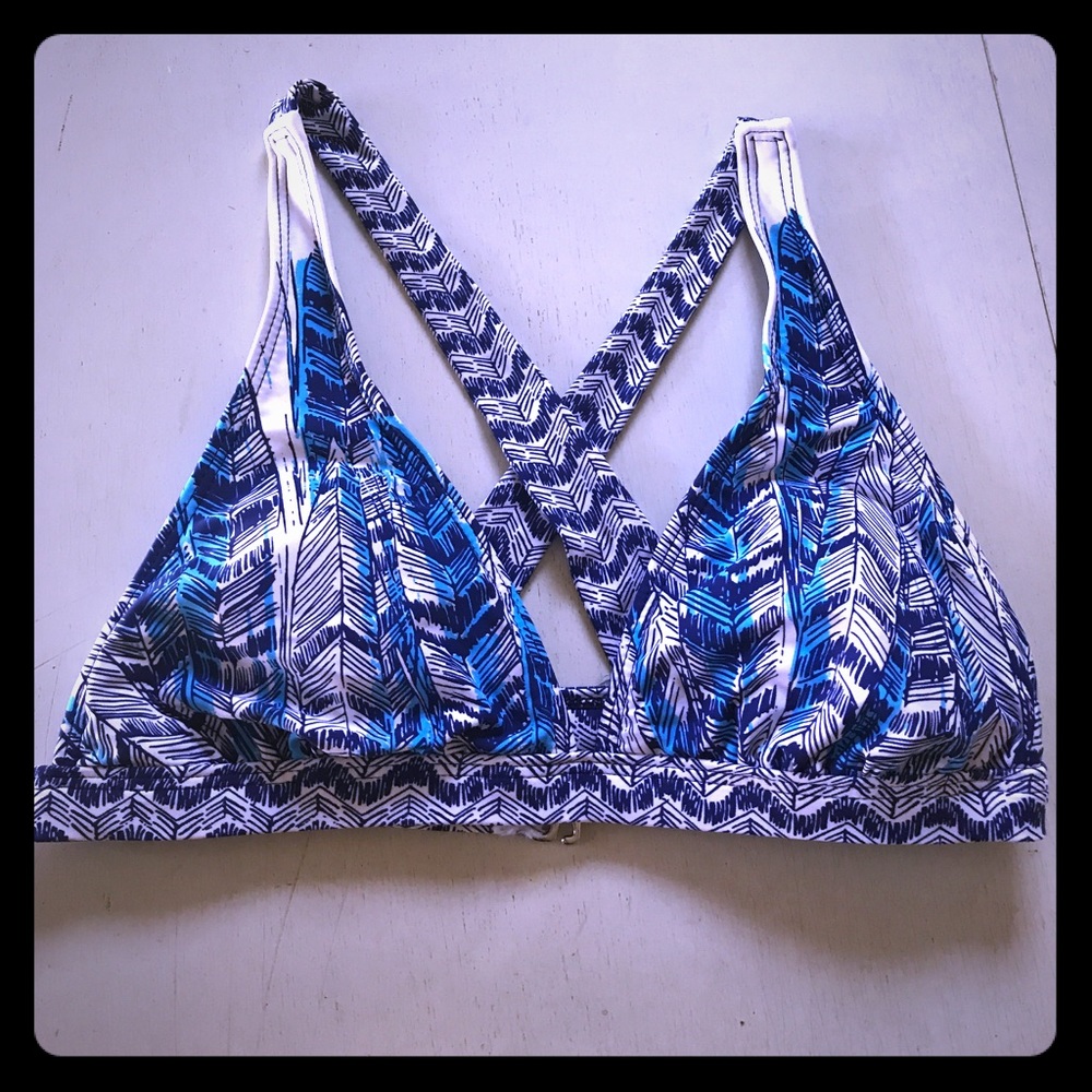 Cute Ella Moss swim suit top (size small) 💙👙