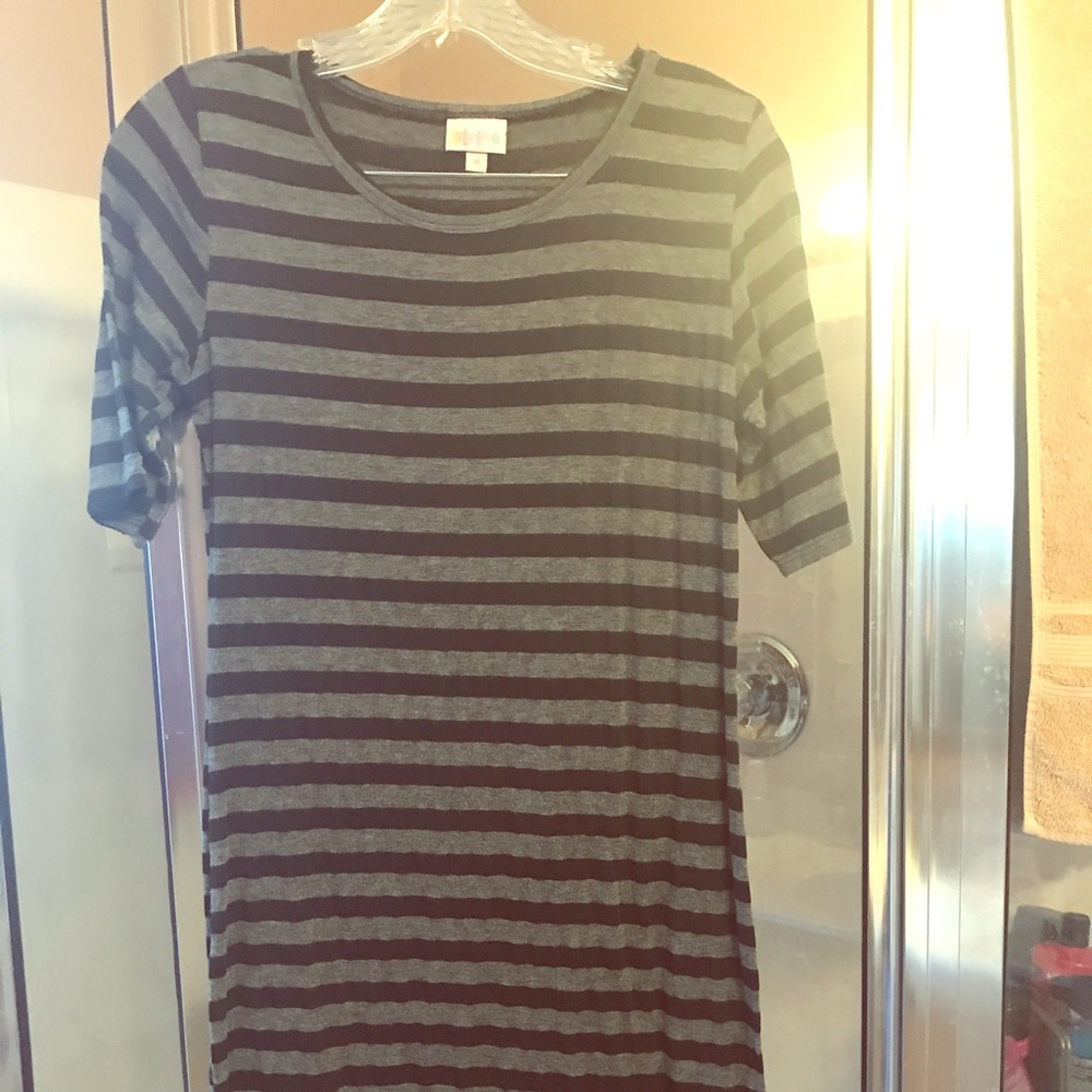 Lularoe size Medium stripe Julia EUC