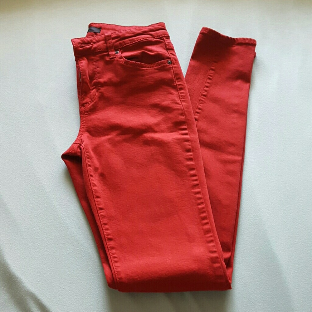 Dark red skinny jeans