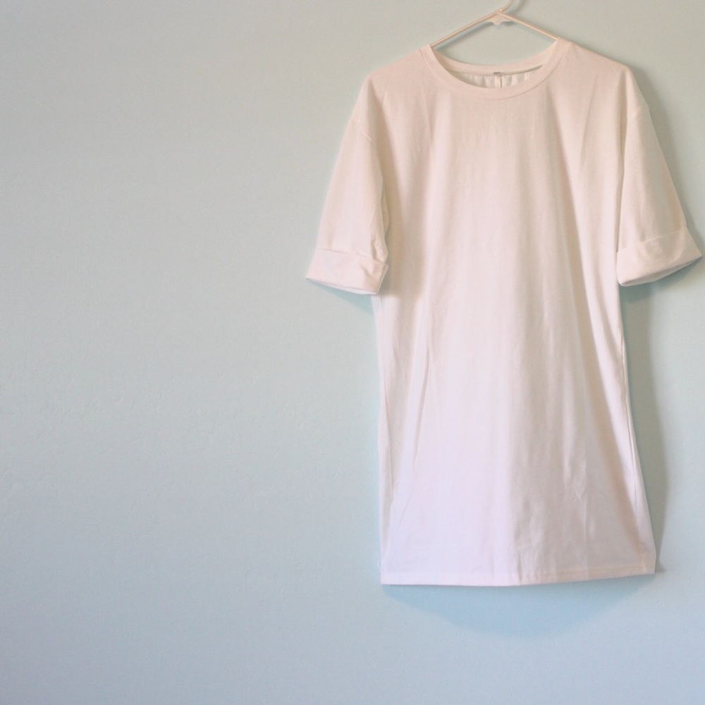 WHITE TSHIRT DRESS