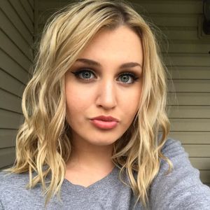 Meet your Posher, Shayna