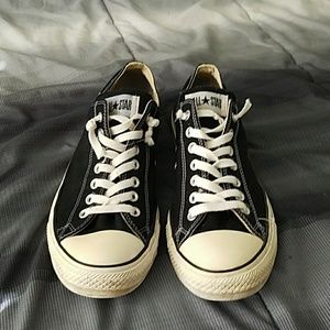 Black and white Converse Chuck Taylors lows