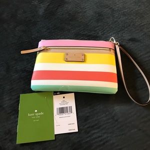 NWT kate spade wristlet