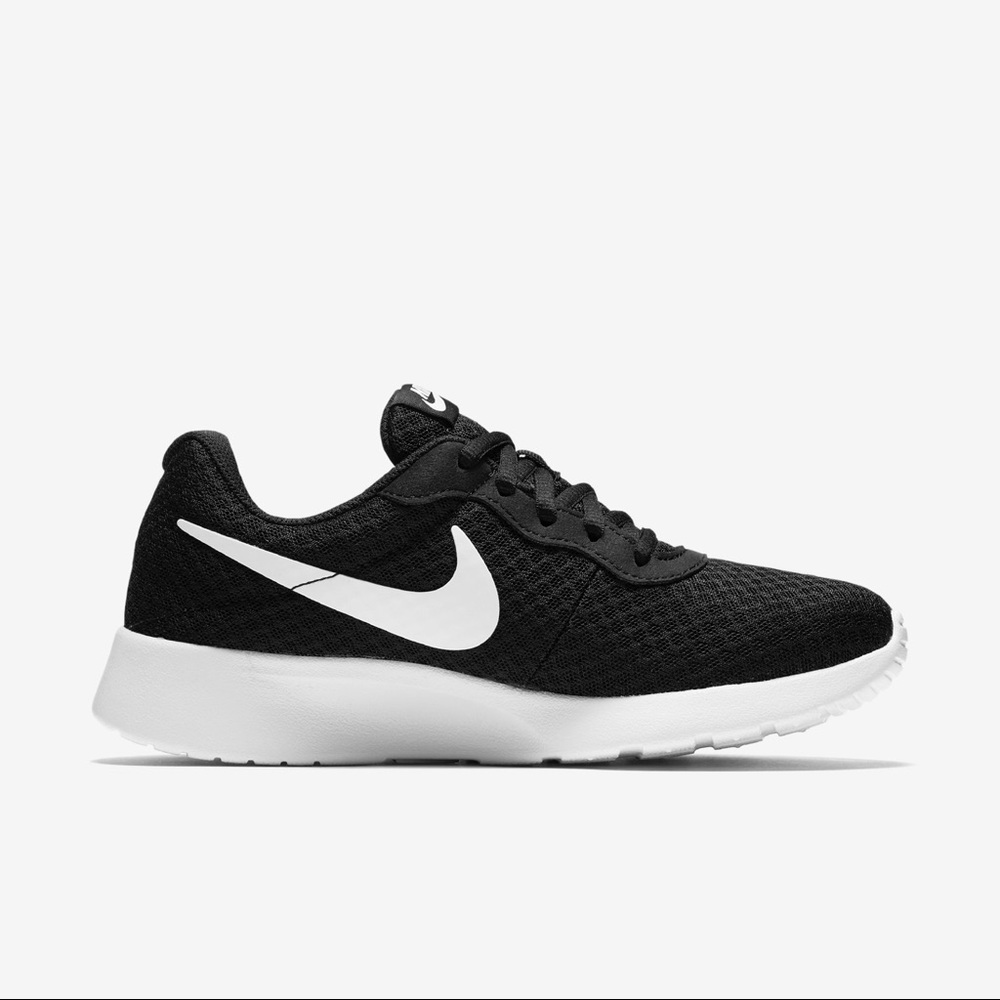 Nike Athletic Tanjuns