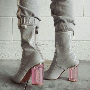 Meet your Posher, Desiree