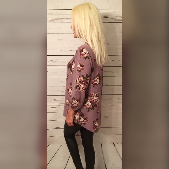 LAST 1 🤗Lavender 3qtr sleeve tie front Blouse - Picture 4 of 5