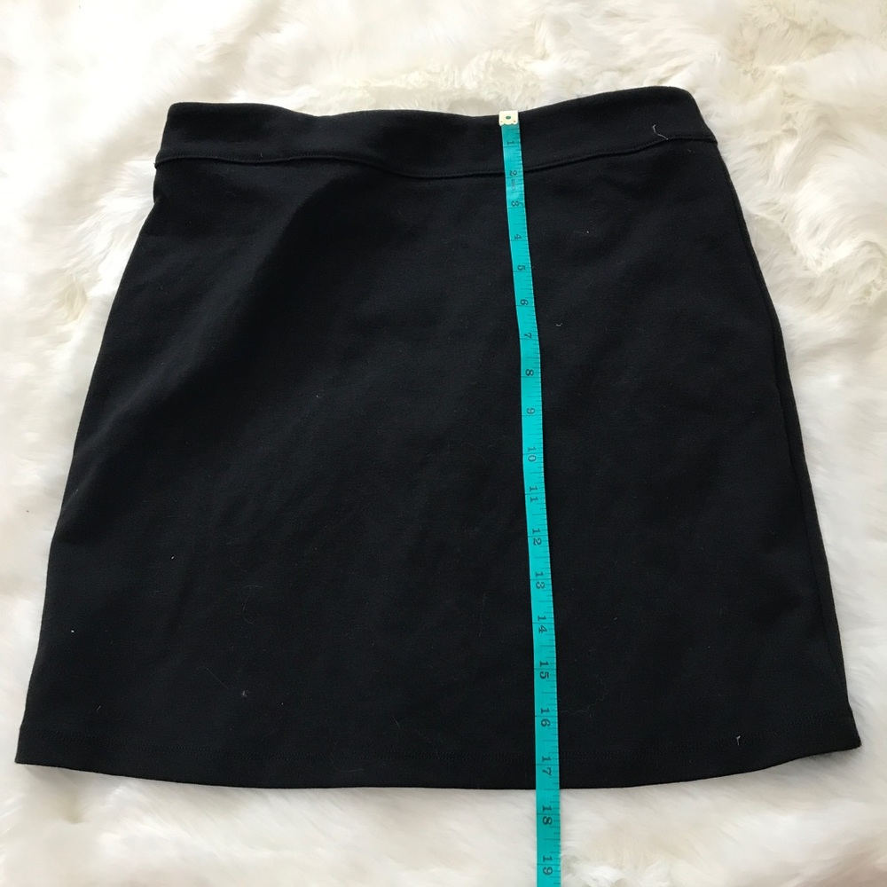 NWT SILENCE and NOISE BLACK PONTE KNIT SKIRT sz L - Picture 5 of 8
