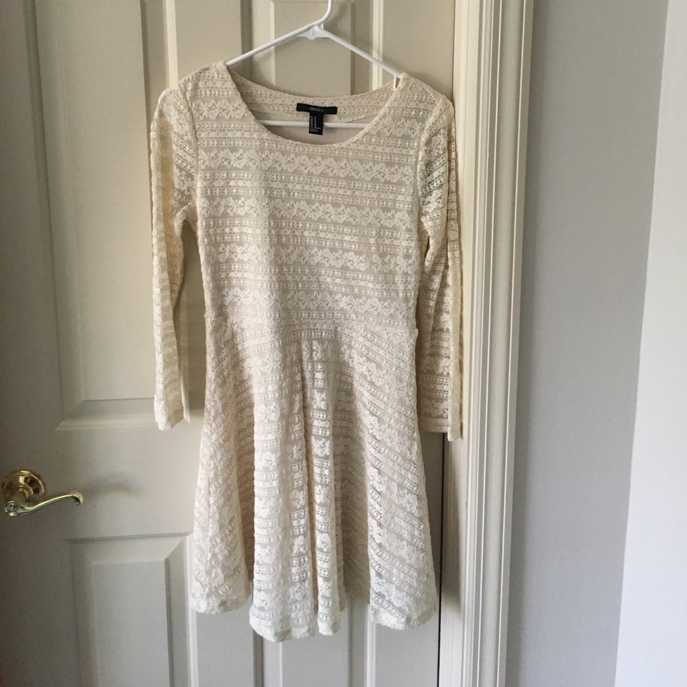 Lace 3/4 sleeve dress