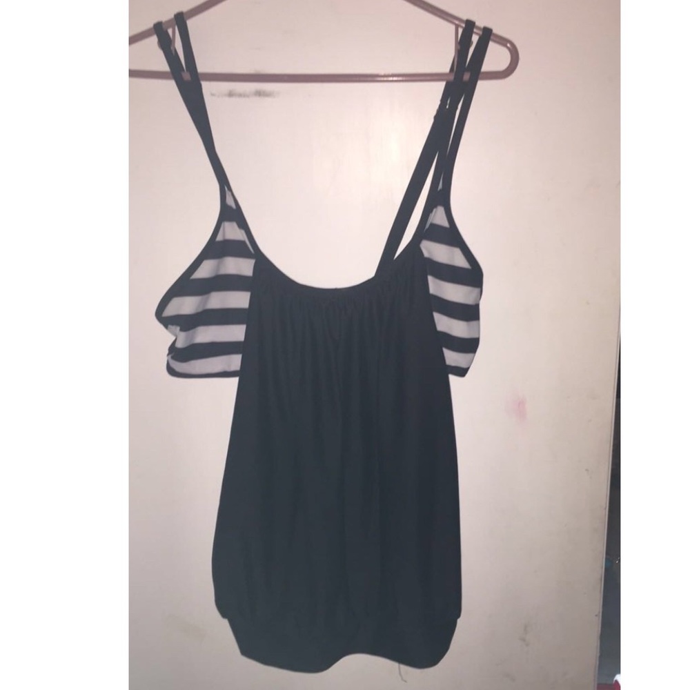 💟 Cold Shoulder Swim Top