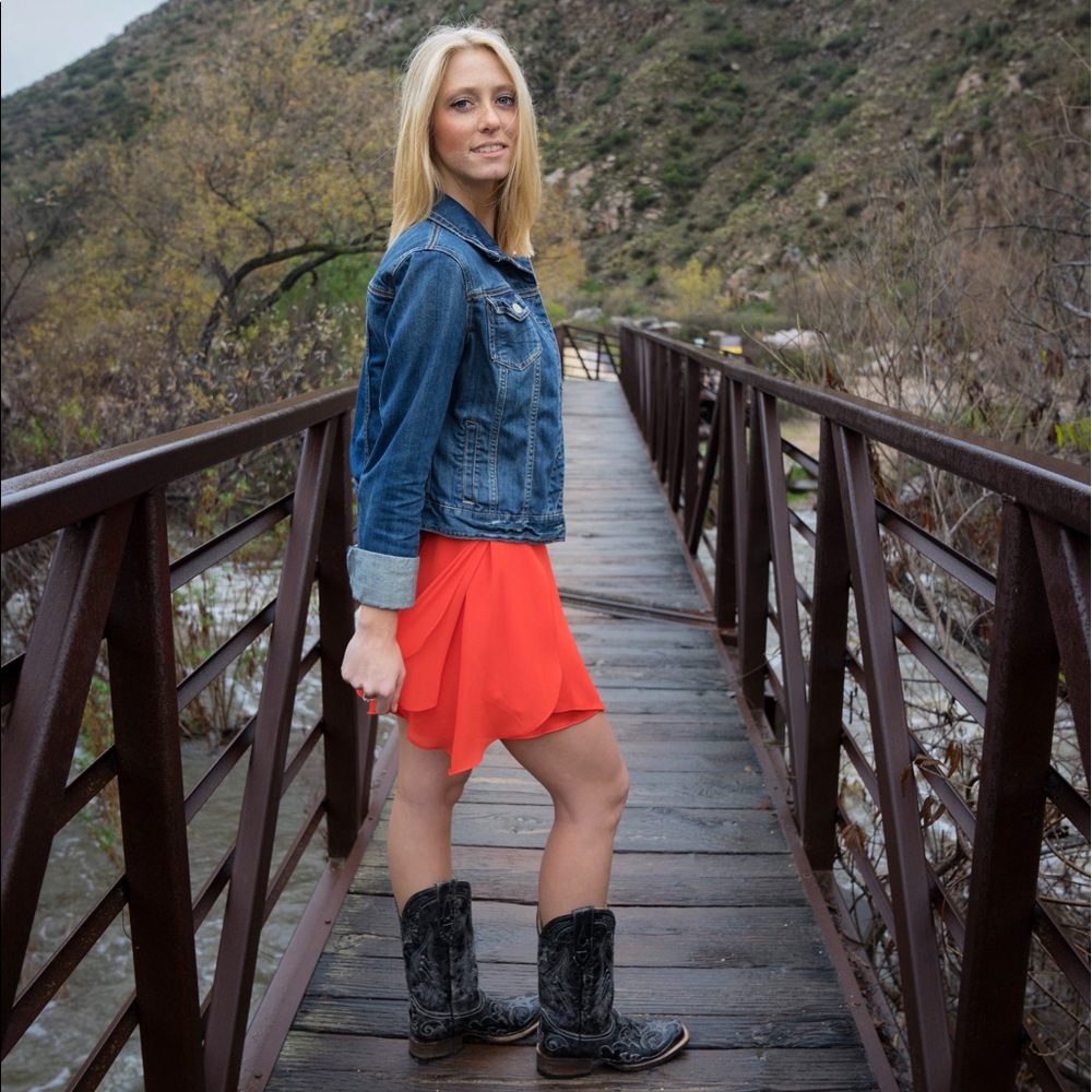 Meet your Posher, Cassi