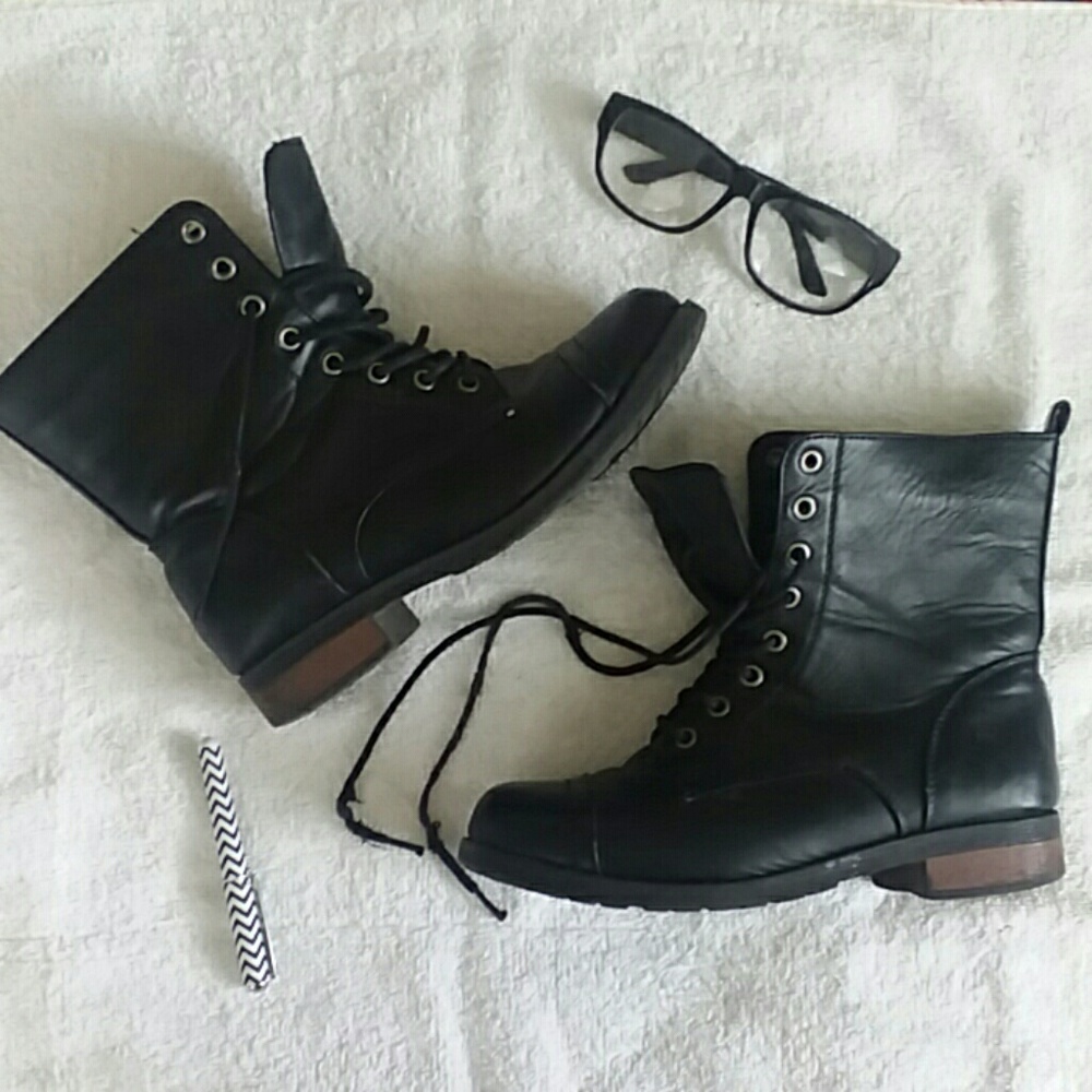 Black Boots