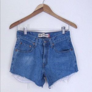 90s Levi's 550 relaxed cutoff shorts