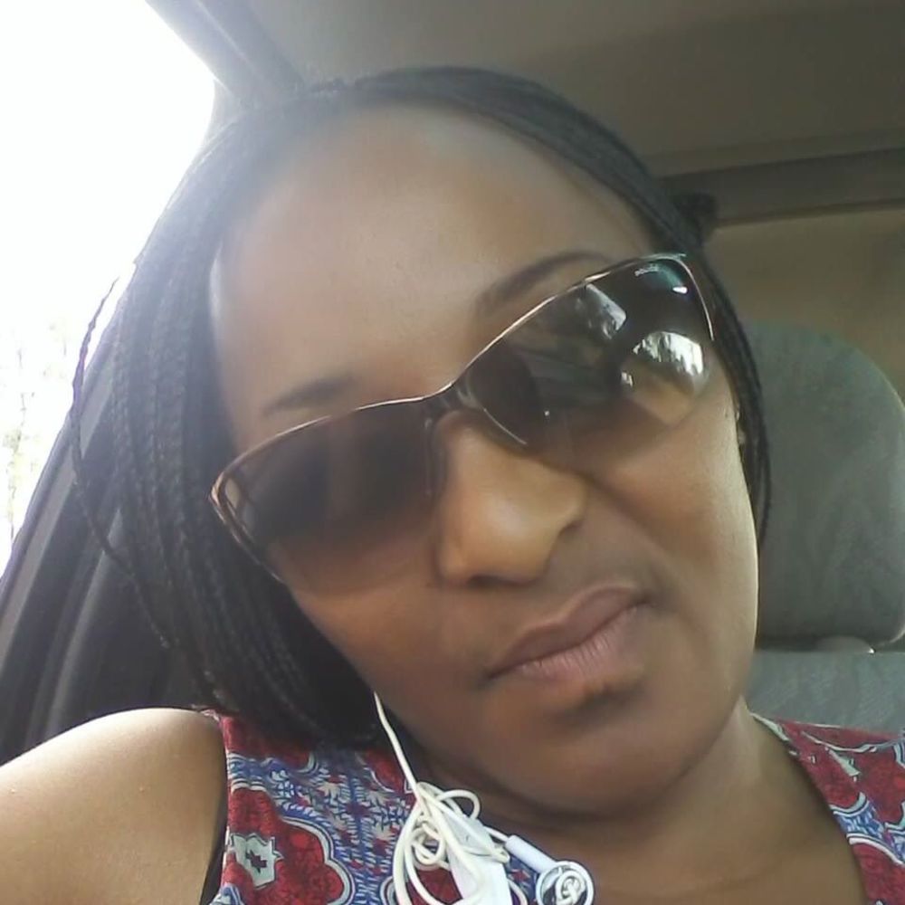 Meet your Posher, Cynthia