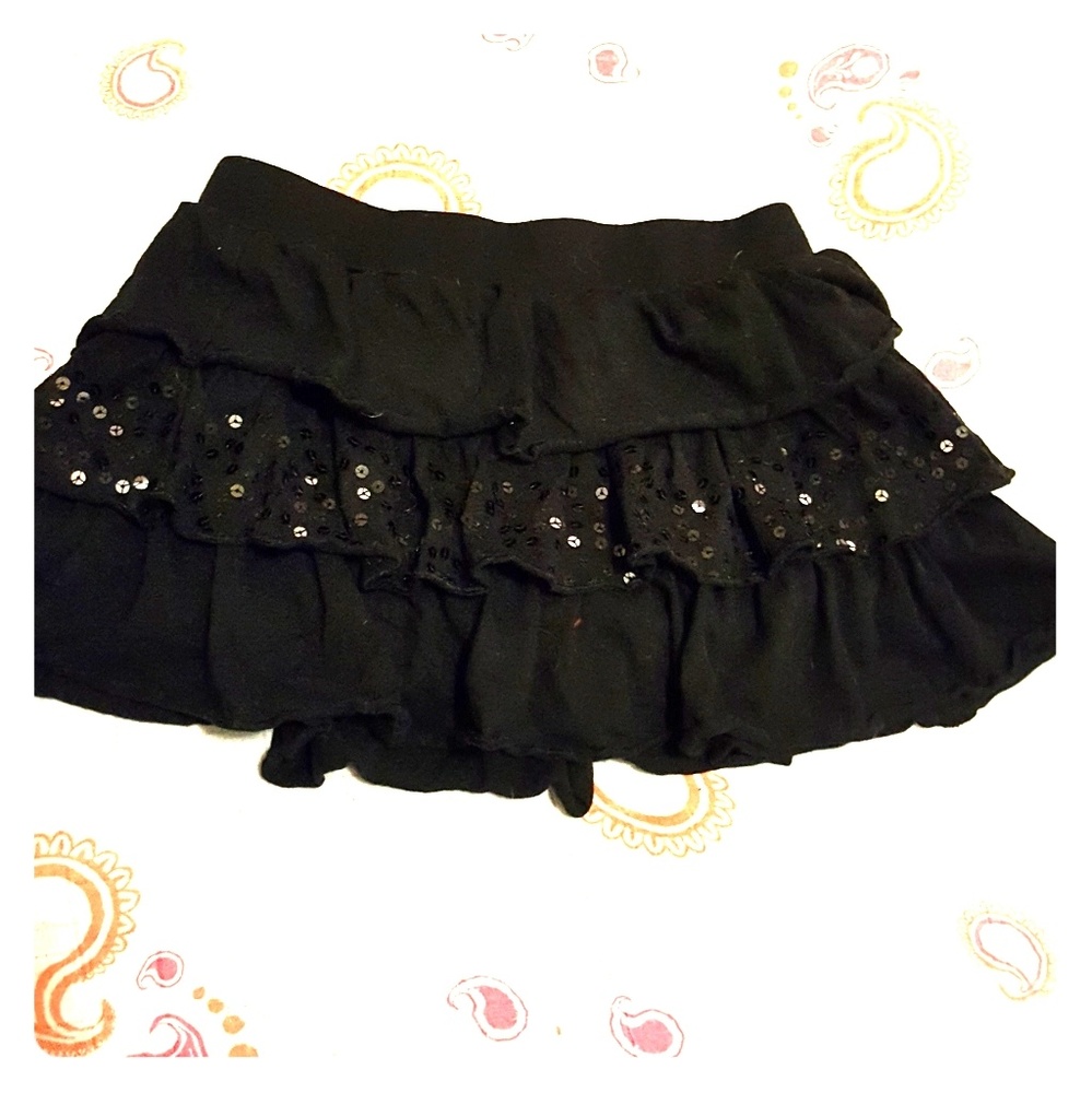 Ruffled sequined skirt