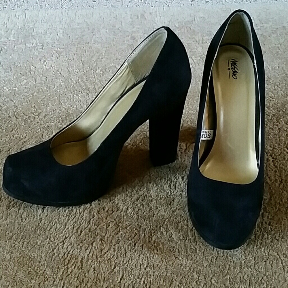 Mossimo suede heels