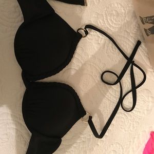 Black push-up swimsuit top