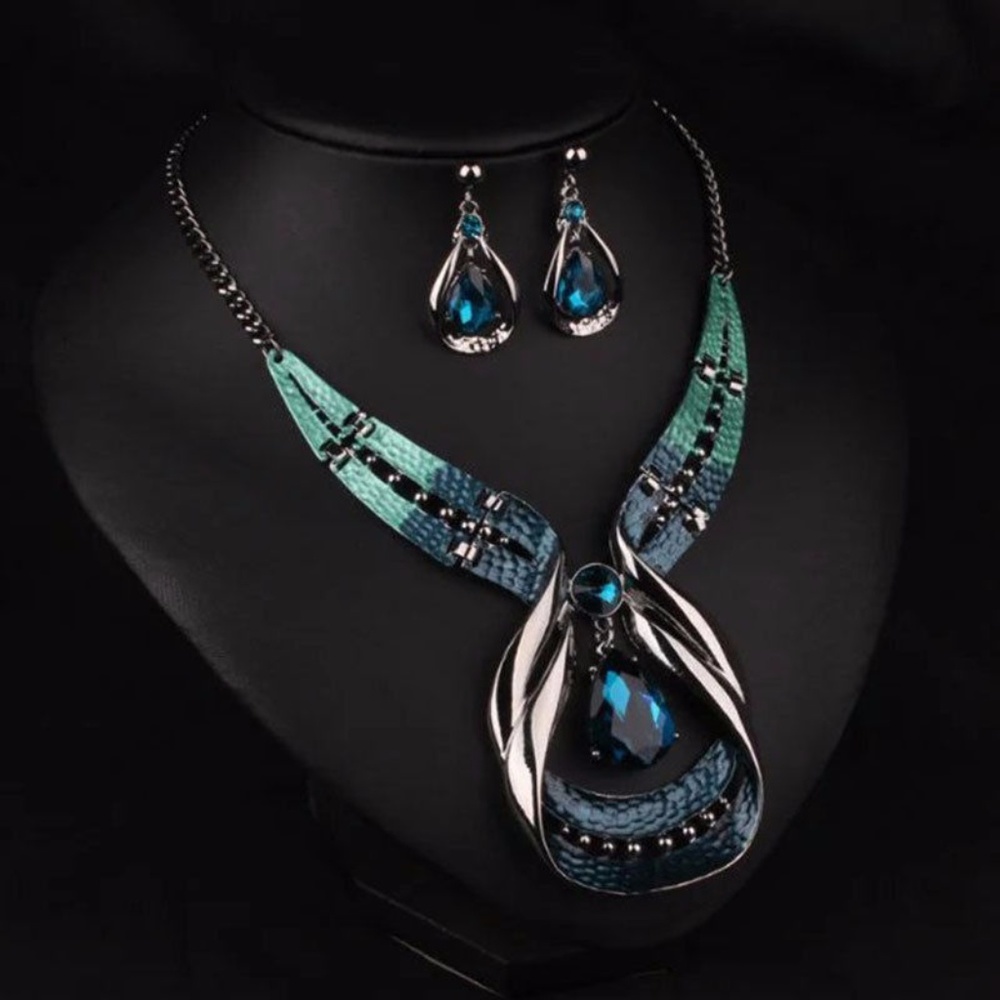 New Water Drop Gem Choker Necklace Earrings set