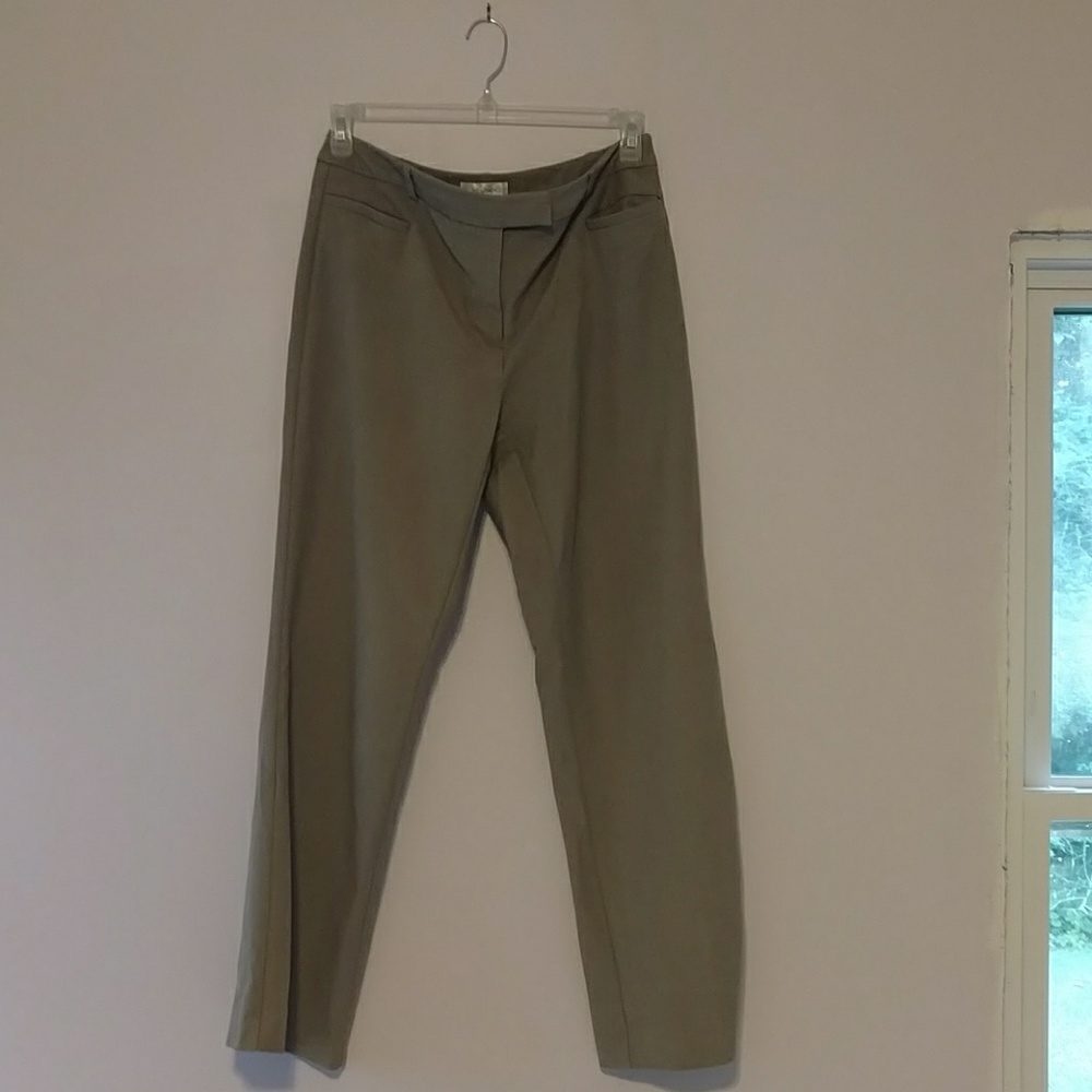 🚫SOLD🚫Dress Barn Taupe Pants