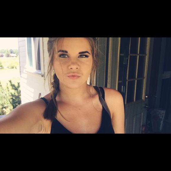 Meet your Posher, Brandyce - Picture 1 of 1