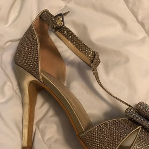 gorgeous gold bow t strap heels