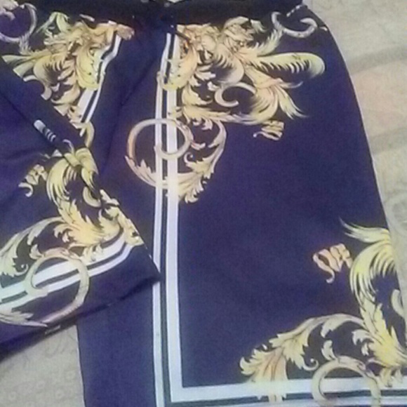 Hudson brand new shorts - Picture 4 of 4