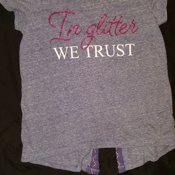 Split back tshirt - Picture 1 of 2