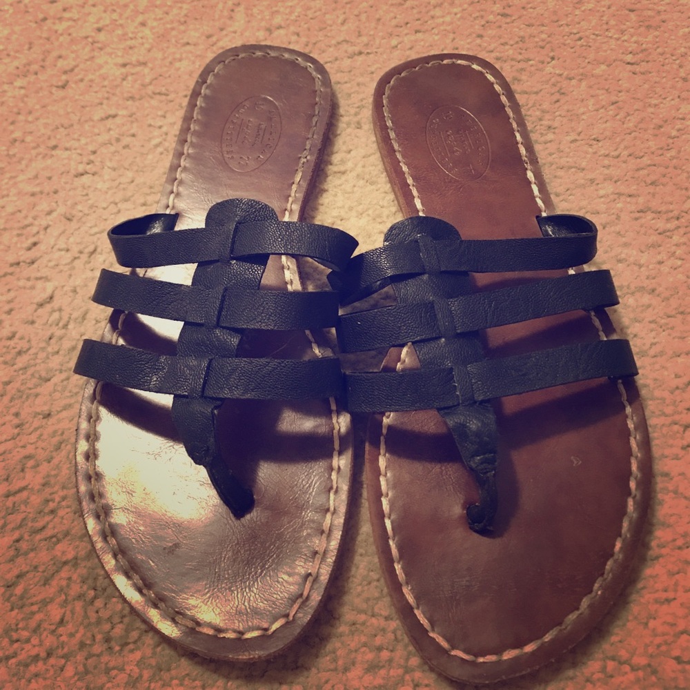 American Eagle Sandals