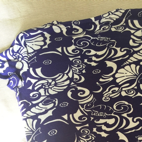 SOLD ✅ Lilly Pulitzer Meredith Short Sleeve Tee - Picture 3 of 3