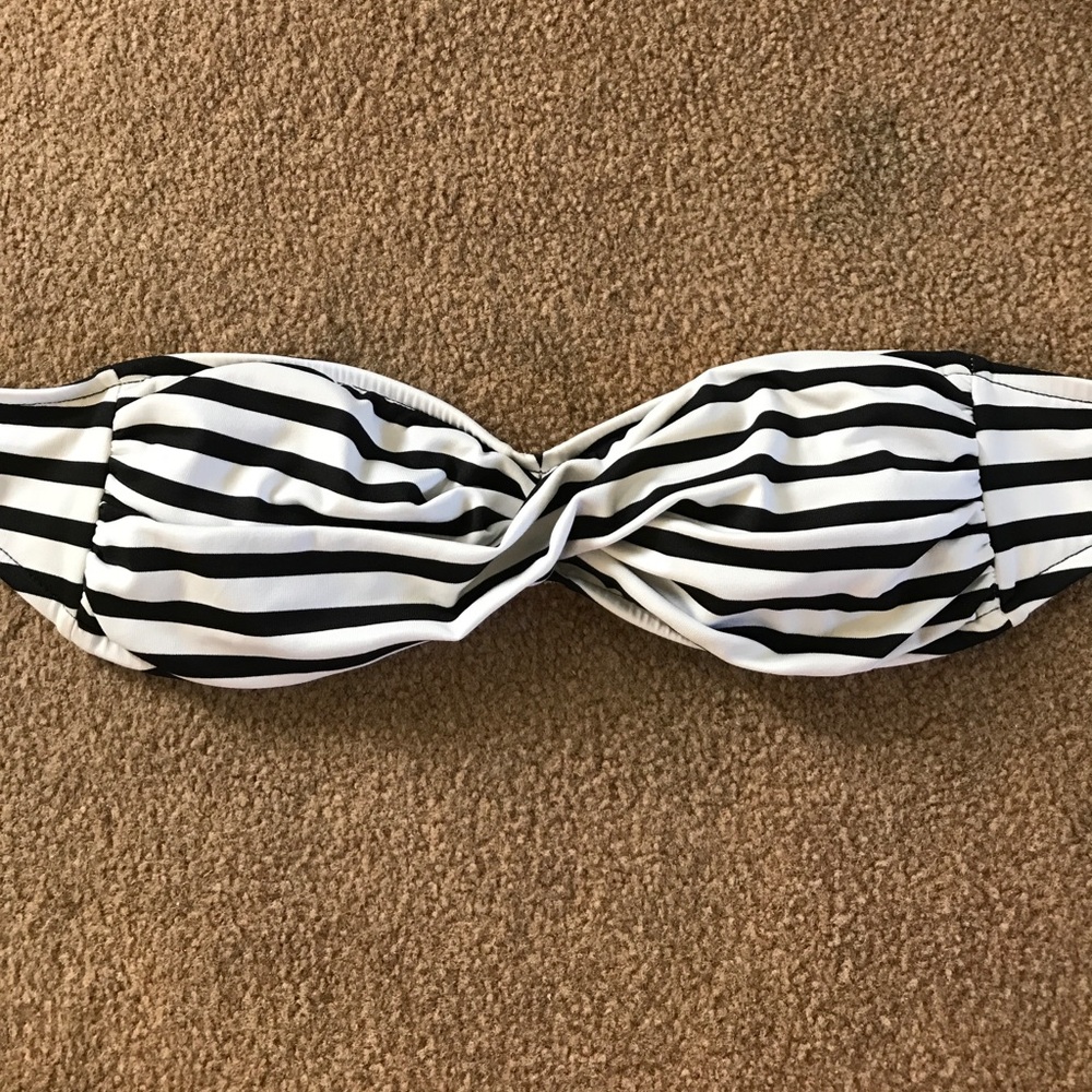 Strapless bikini top