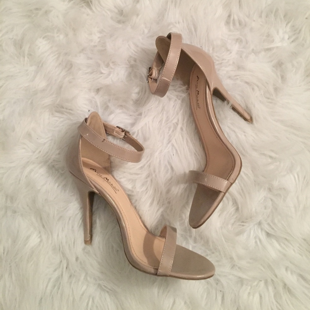 Nude Heels - Picture 4 of 4