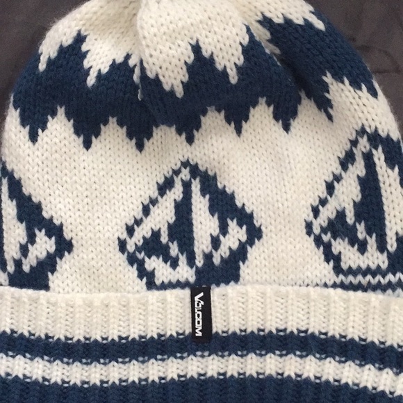 Volcom Beanie - Picture 2 of 2