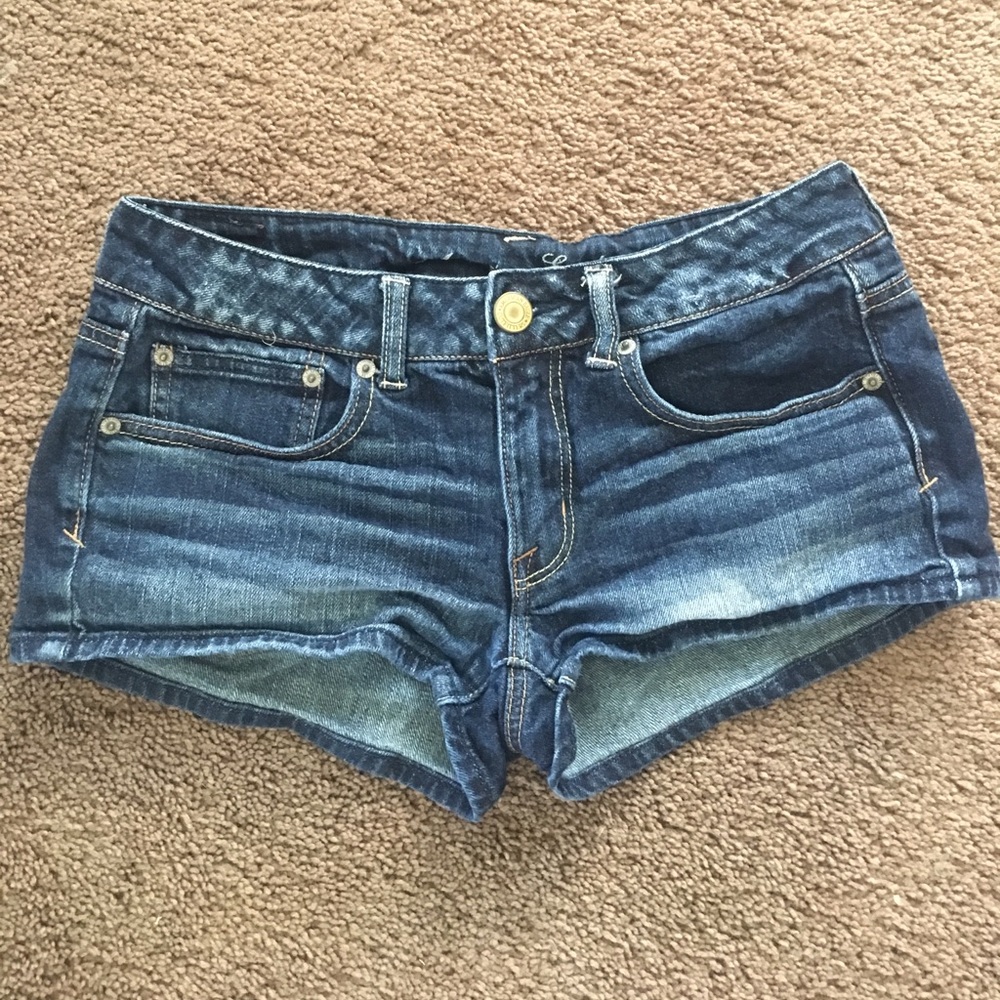 SALE 🎉 SUPER CUTE DENIUM AE SHORTS
