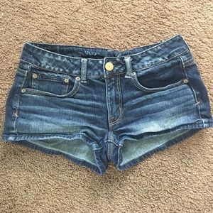 SALE 🎉 SUPER CUTE DENIUM AE SHORTS