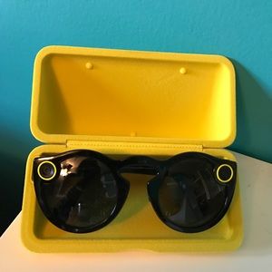 Selling Snapchat spectacles ! Only tried them once